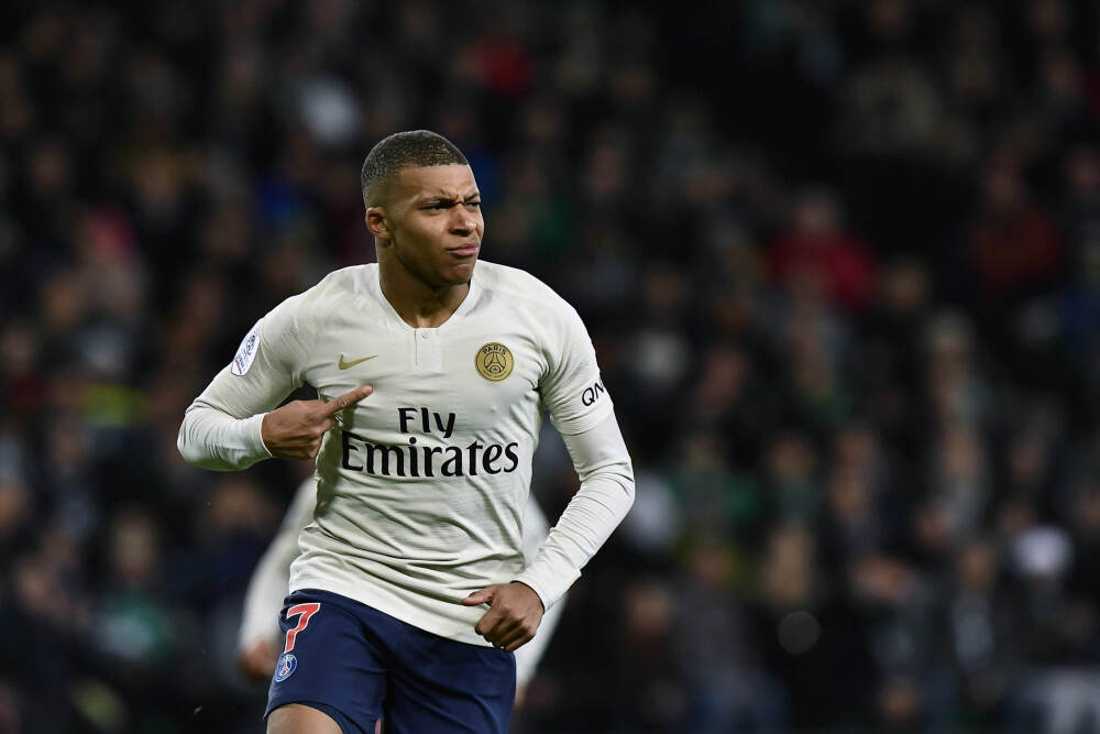 物业降费潮全面来袭！躺着赚钱时代终结，业主迎实打实利好